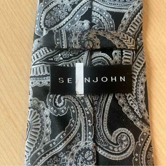 💕2/$30 💕Sean John 100% Silk Black/Grey/Silver Paisley Patterned Tie - Picture 4 of 6